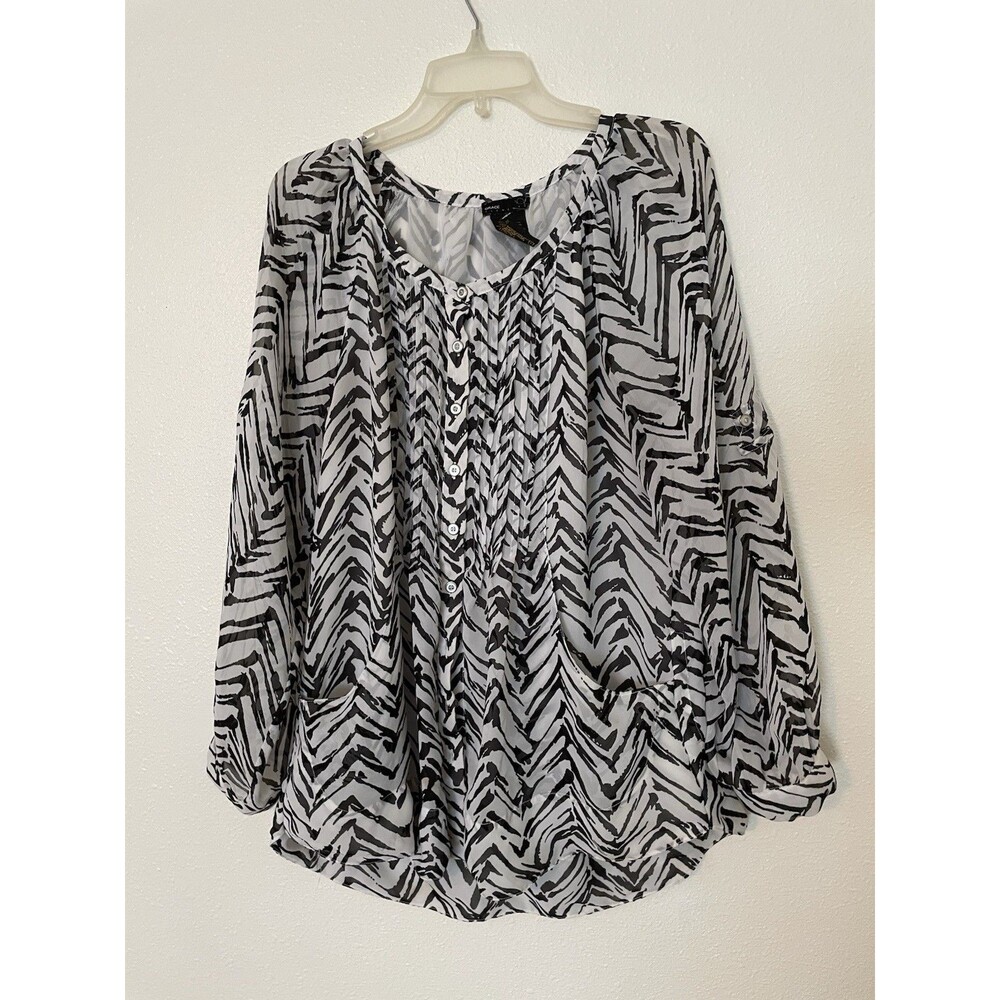 Grace Elements Button Top women's size large black & white Pleats And Pockets